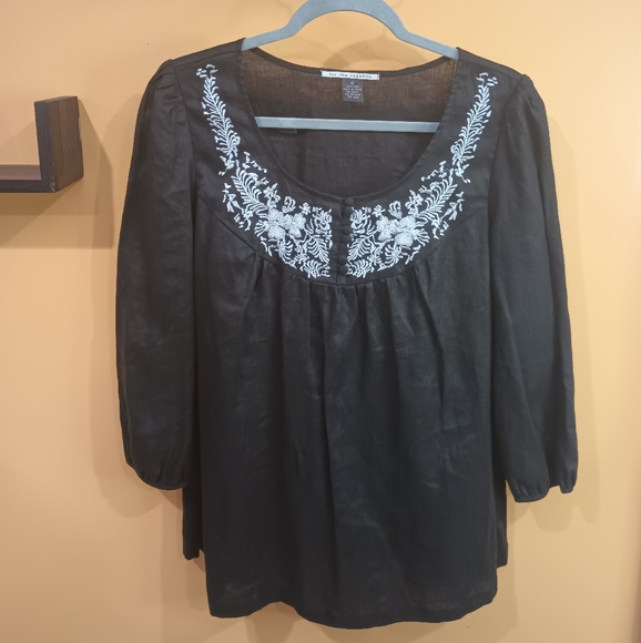 For The Republic Black and White Long Sleeve Embroidered 100% Linen Top Size 12 - Picture 11 of 16